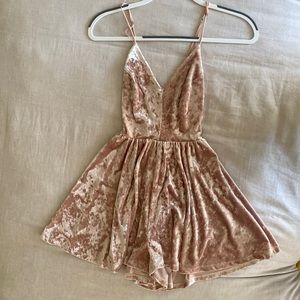 ✨ Urban Outfitters ✨ Silence & Noise Velvet Romper